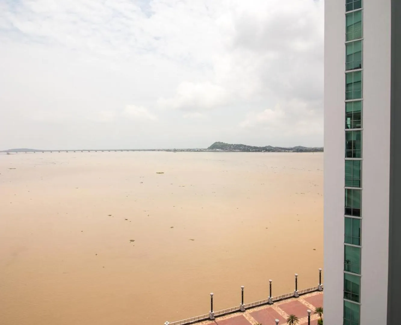 Apartamento Vista Frente Al Rio, Exclusivo Con Piscina Guayaquil 0*,